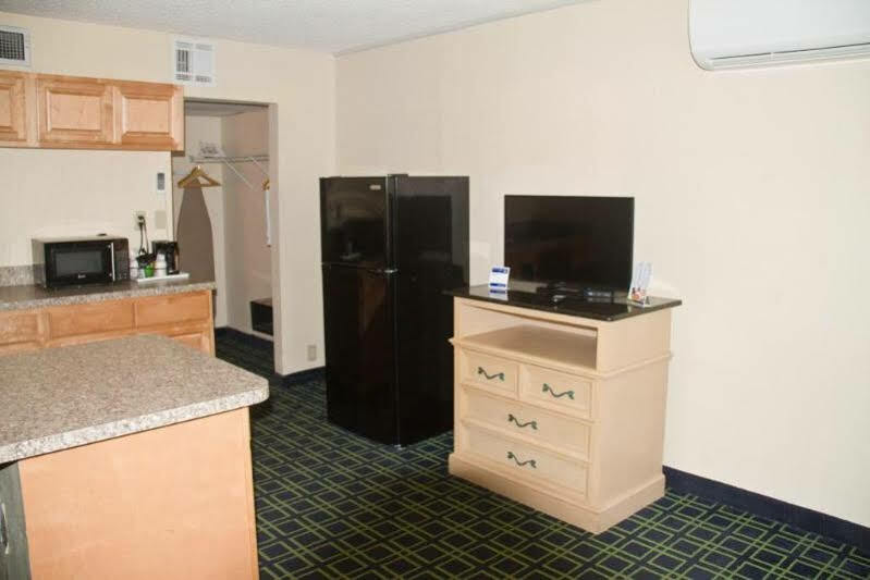 Space Coast Hotel Titusville-Kennedy Space Center Екстериор снимка